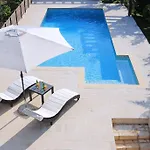 Unique וילה